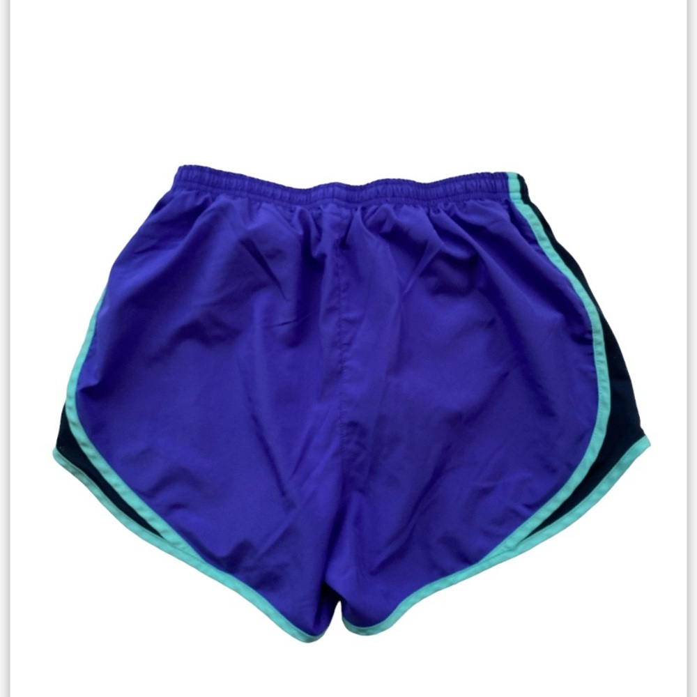 Nike Women’s athletic shorts size S - Picture 3 of 4